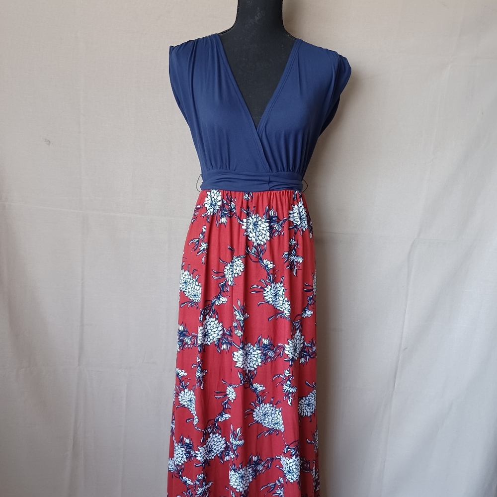 HPx2•Expected Floral Navy Maternity MaxiDress